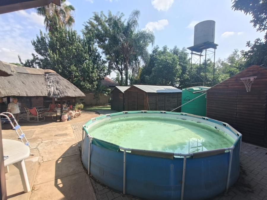 To Let 3 Bedroom Property for Rent in Oos Einde North West